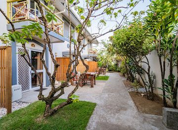 solomon-islands/lata/nightclub/sanalae-apartments