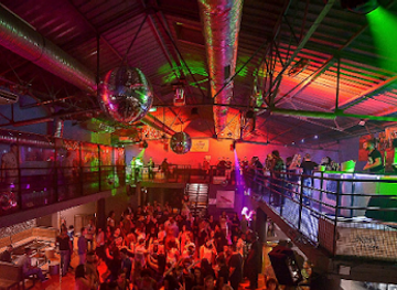 france/auvergne-volcanoes/nightclub/l-usine