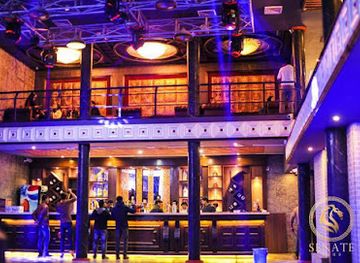 nepal/everest-base-camp/nightclub/senate-club