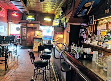 Rooters Bar