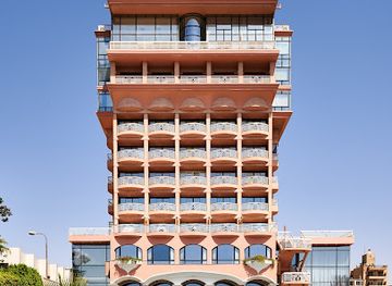 egypt/luxor/west-bank/nightclub/sonesta-st-george-hotel