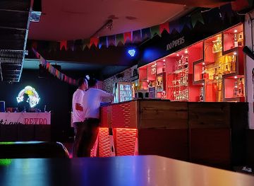 RETRO TOWN