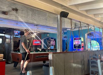 florida/key-largo/nightclub/salty-s-bar-and-grill