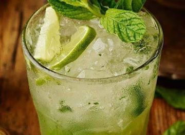 guatemala/semuc-champey/nightclub/cafe-bar-maya-lanquin