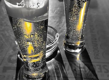 portugal/braganca/nightclub/metro-bar