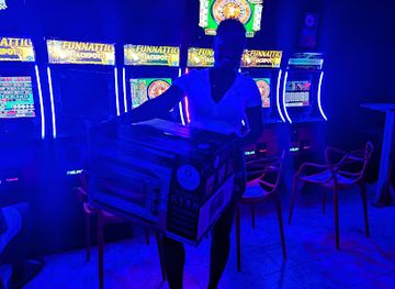 jamaica/savanna-la-mar/nightclub/tipsy-bar-games