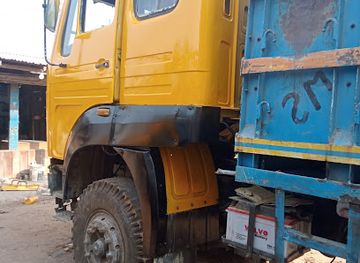 bangladesh/chittagong/nightclub/madina-department-store