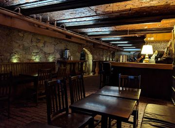 new-hampshire/mount-washington/nightclub/the-cave