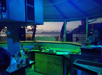 We Ting Entertainment & Bar, Villa
