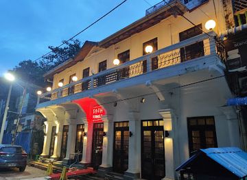 myanmar-burma/golden-rock/nightclub/50th-street-restaurant-bar