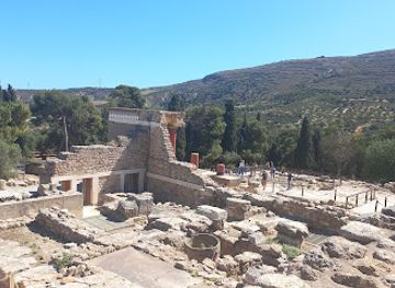 greece/heraklion/koules-fortress/nightclub/karatim