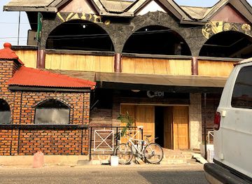 ghana/accra/osu/nightclub/cedi-lounge-night-club