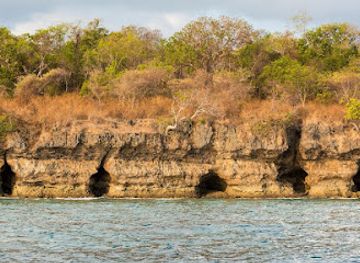 indonesia/pulau-moyo/nightclub/moyo-island