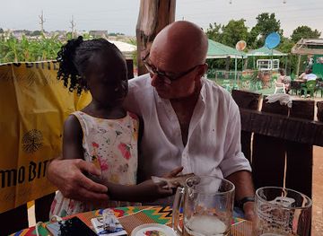 ghana/ashanti-confederacy/nightclub/root-pub