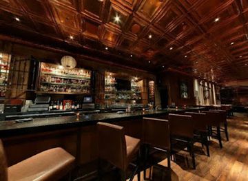 wisconsin/milwaukee/downtown/nightclub/no-720