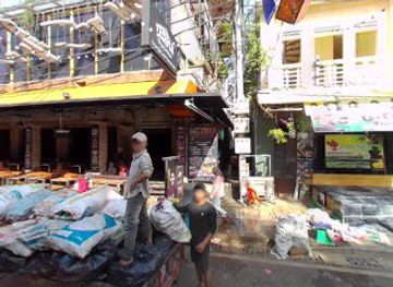 cambodia/siem-reap/wat-bo-road/nightclub/temple