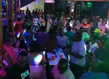 ZE CITY LOUNGE