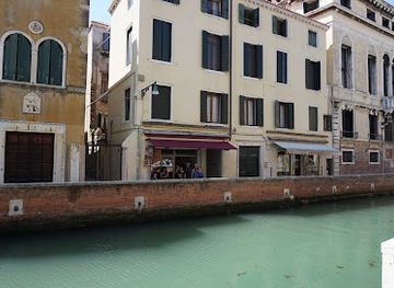 italy/venice/dorsoduro/nightclub/bar-el-borrachero