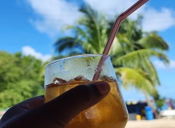 saint-vincent-and-the-grenadines/mayreau/nightclub/tanty-bimbim-s-snackette-bar