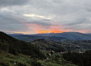 ecuador/azuay-region/nightclub/night-club-chicas-chicas