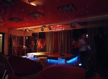ukraine/zaporizhzhia/nightclub/striptease-cabaret-golyy-revolver