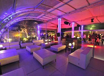 italy/palermo/mondello/nightclub/country-discoclub