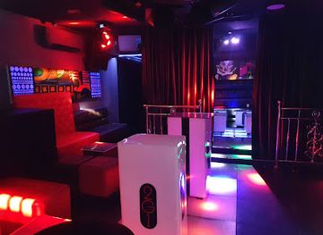nigeria/lagos/ikeja/nightclub/2g1-club