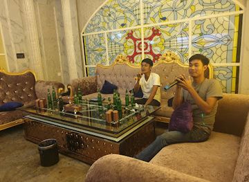 myanmar-burma/golden-triangle/nightclub/worldwide-mandalar-ktv