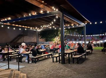 oklahoma/edmond/nightclub/the-patriarch-craft-beer-house-lawn