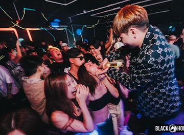 singapore/north-region/nightclub/black-horse-singapore