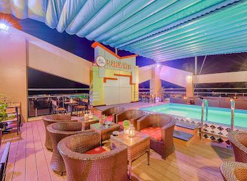 vietnam/cat-ba-island/nightclub/cat-ba-sky-bar