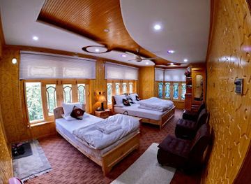 pakistan/baltistan/nightclub/north-palace-khaplu