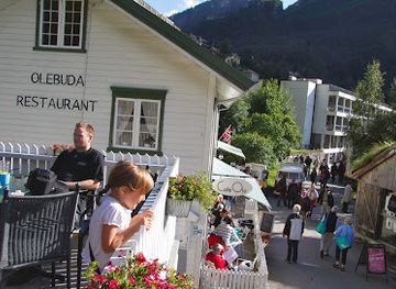norway/geirangerfjord/nightclub/restaurant-olebuda