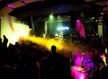 nepal/makalu-base-camp/nightclub/club-omg