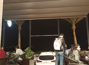 lebanon/tyre-coast/nightclub/starbucks