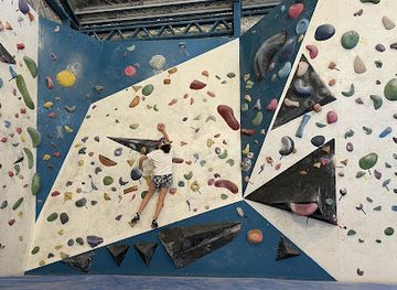 argentina/el-chalten/nightclub/centro-andino-el-chalten