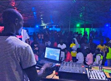 Le BeatRoute Club, Gunjur