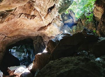 indonesia/bukit-lawang/nightclub/bat-cave-bukit-lawang