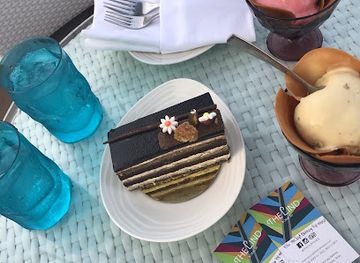 philippines/boracay/station-1/nightclub/36-lobby-lounge-bar