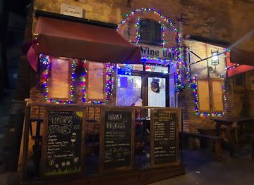 italy/montepulciano/nightclub/sax-wine-bar