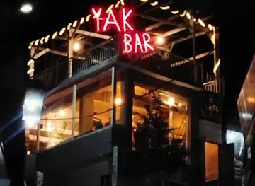 pakistan/hunza-valley/nightclub/yak-bar-hunza