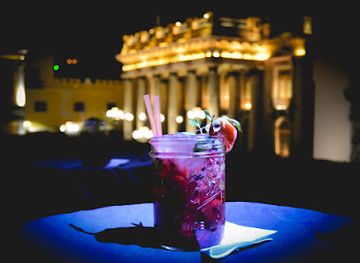 mexico/guanajuato/nightclub/la-union-brebajeria