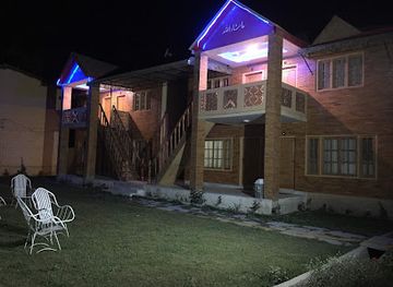 pakistan/skardu/nightclub/hotel-summit-restaurant
