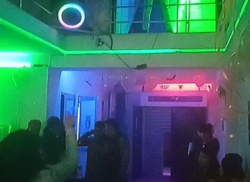 peru/huancavelica/nightclub/boulevard