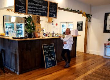 norfolk-island/st-barnabas-chapel/nightclub/salty-beer-garden