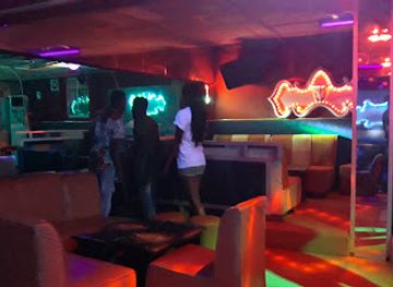 benin/porto-novo/nightclub/first-class-bar