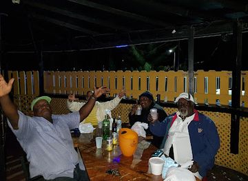 Blue Reef Sports Bar & Lounge