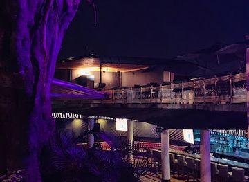 Catwalk Bar & Lounge