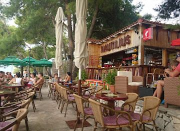 croatia/brac-island/nightclub/beach-bar-nautilius