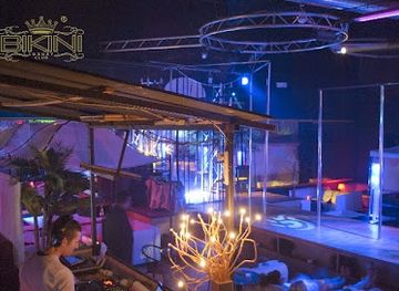 italy/milan/navigli/nightclub/lapdance-sixth-sense-con-body-sushi